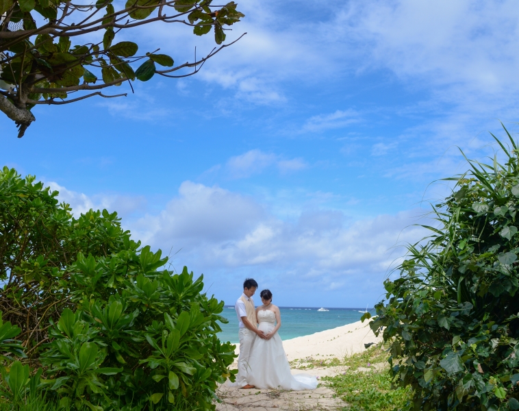 新しい命に語りかけるおふたり