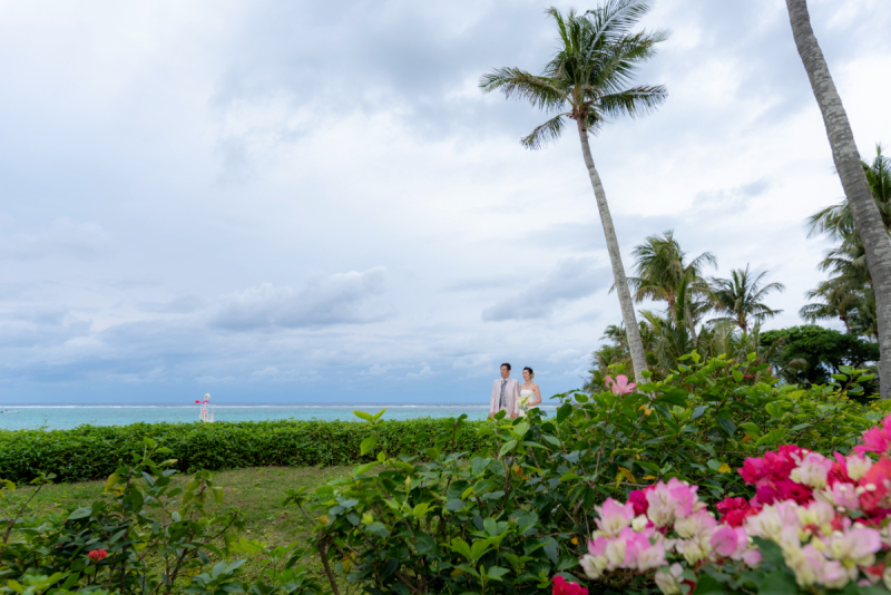緑もお花も素敵だワンッ