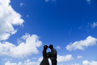 青空とふりそそぐ陽の下で