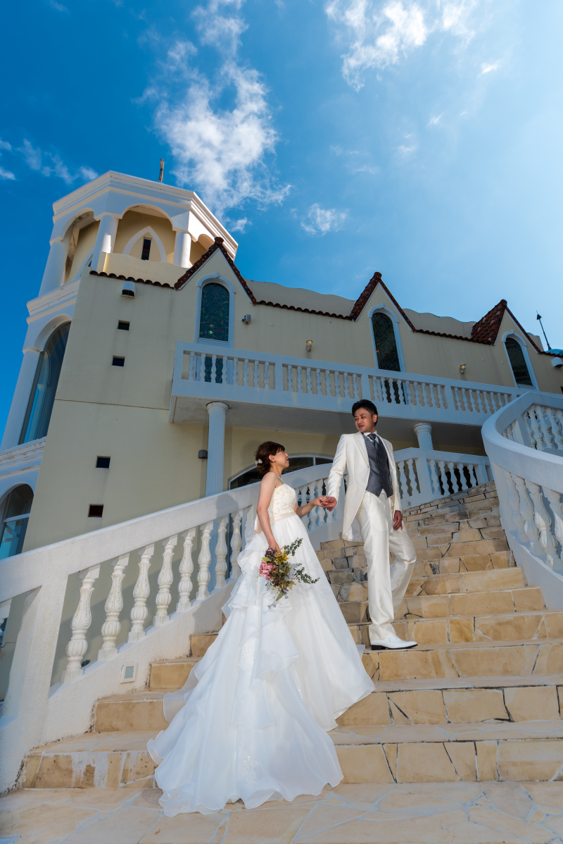 青空とチャペル