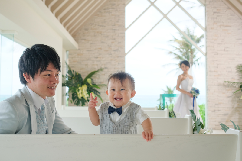 はしゃぐお子様