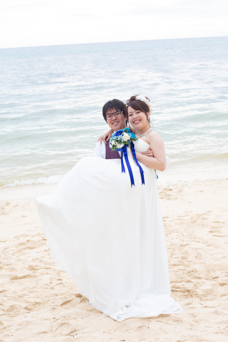 笑顔のお姫様だっこ