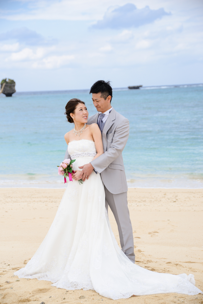 優しく抱きかかけ