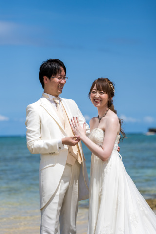 白が似合うおふたり