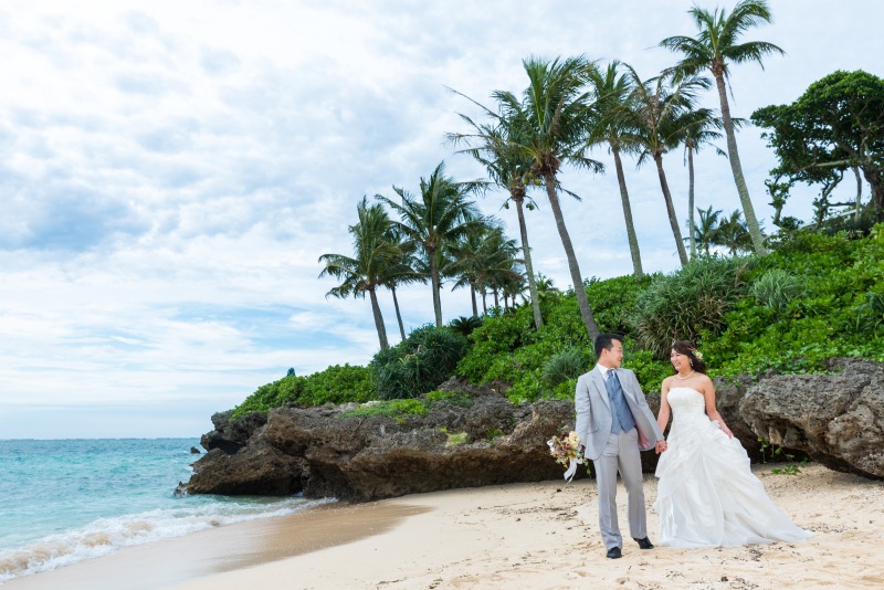 手つなぎでお散歩