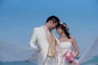 ふたりのビーチフォトを楽しんで