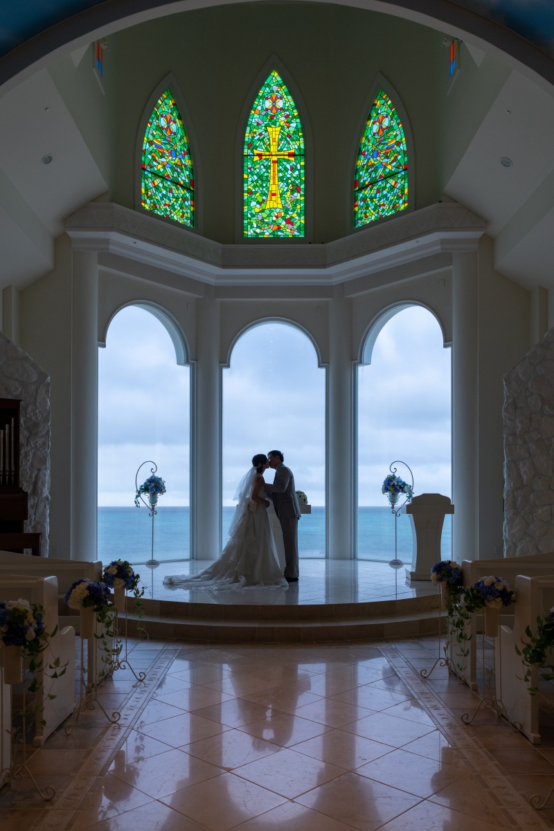 輝くステンドグラス