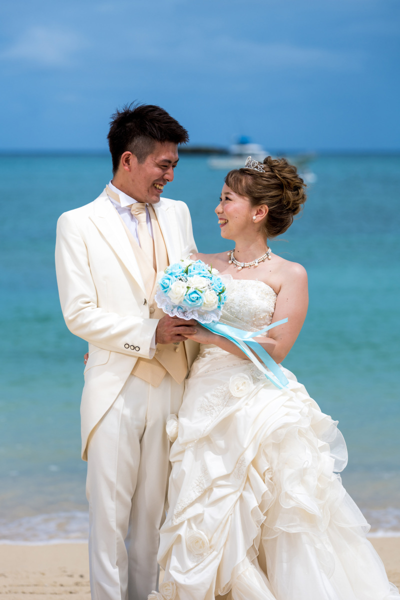 見つめあっても