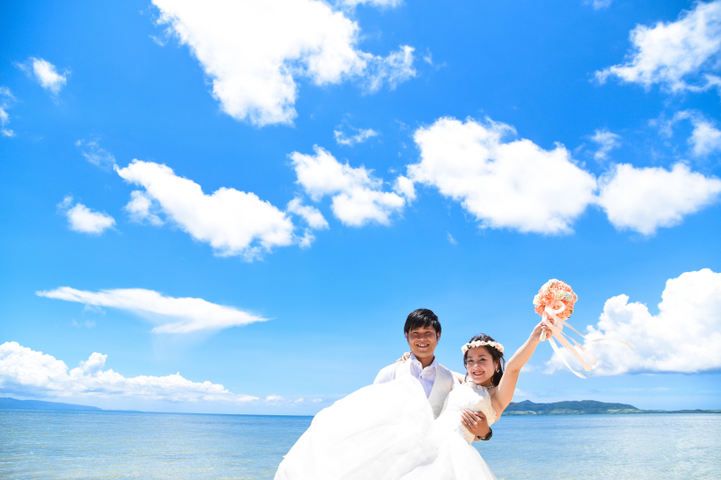 幸せいっぱいのふたりのショット