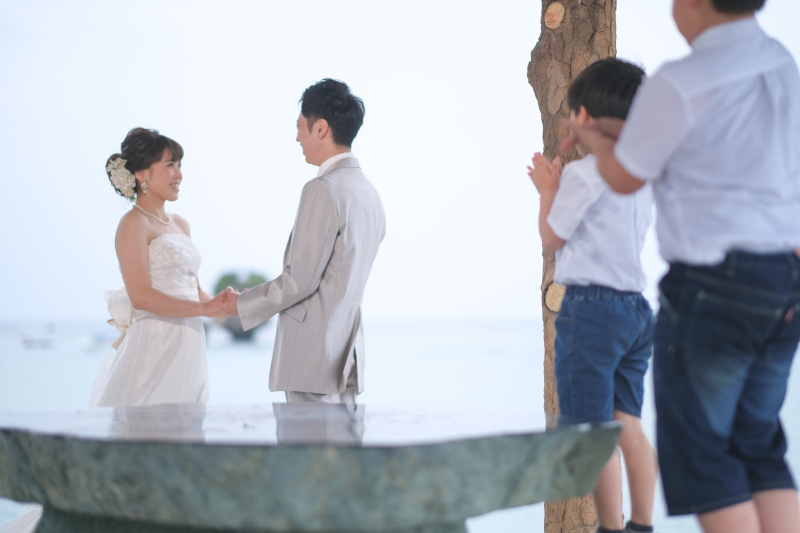 お子様に見守られて