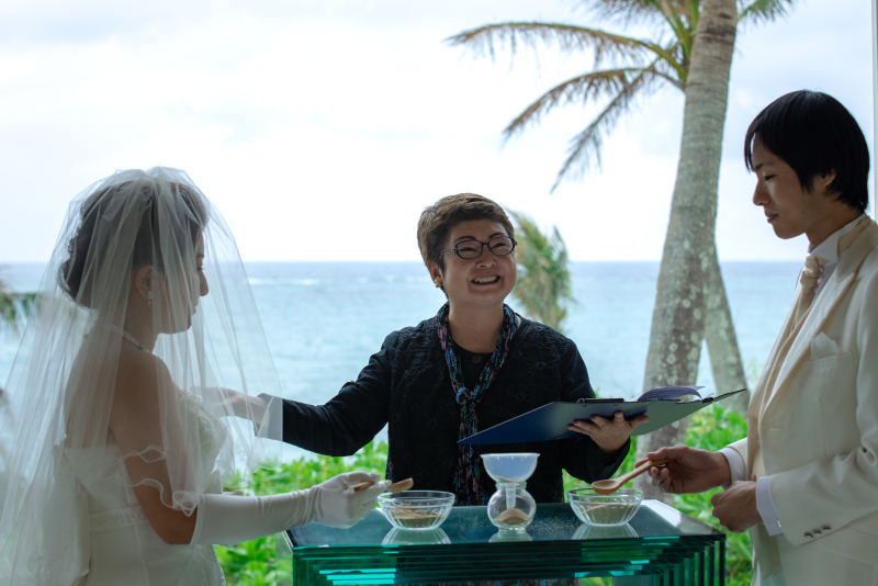 家族に見守られて、ウエディングセレモニー