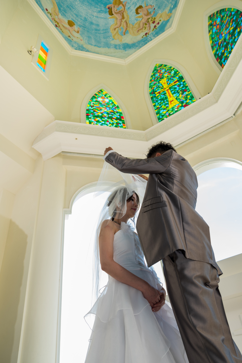 ステンドグラスと天使