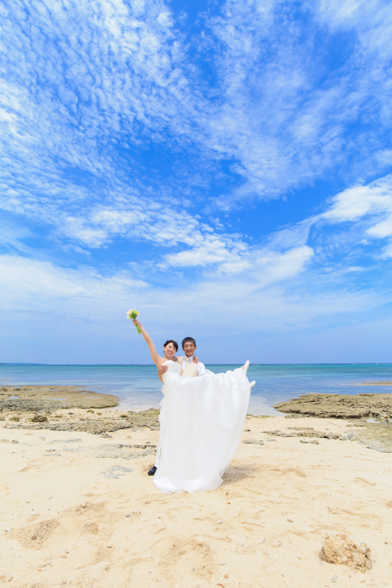 誰もいないビーチで