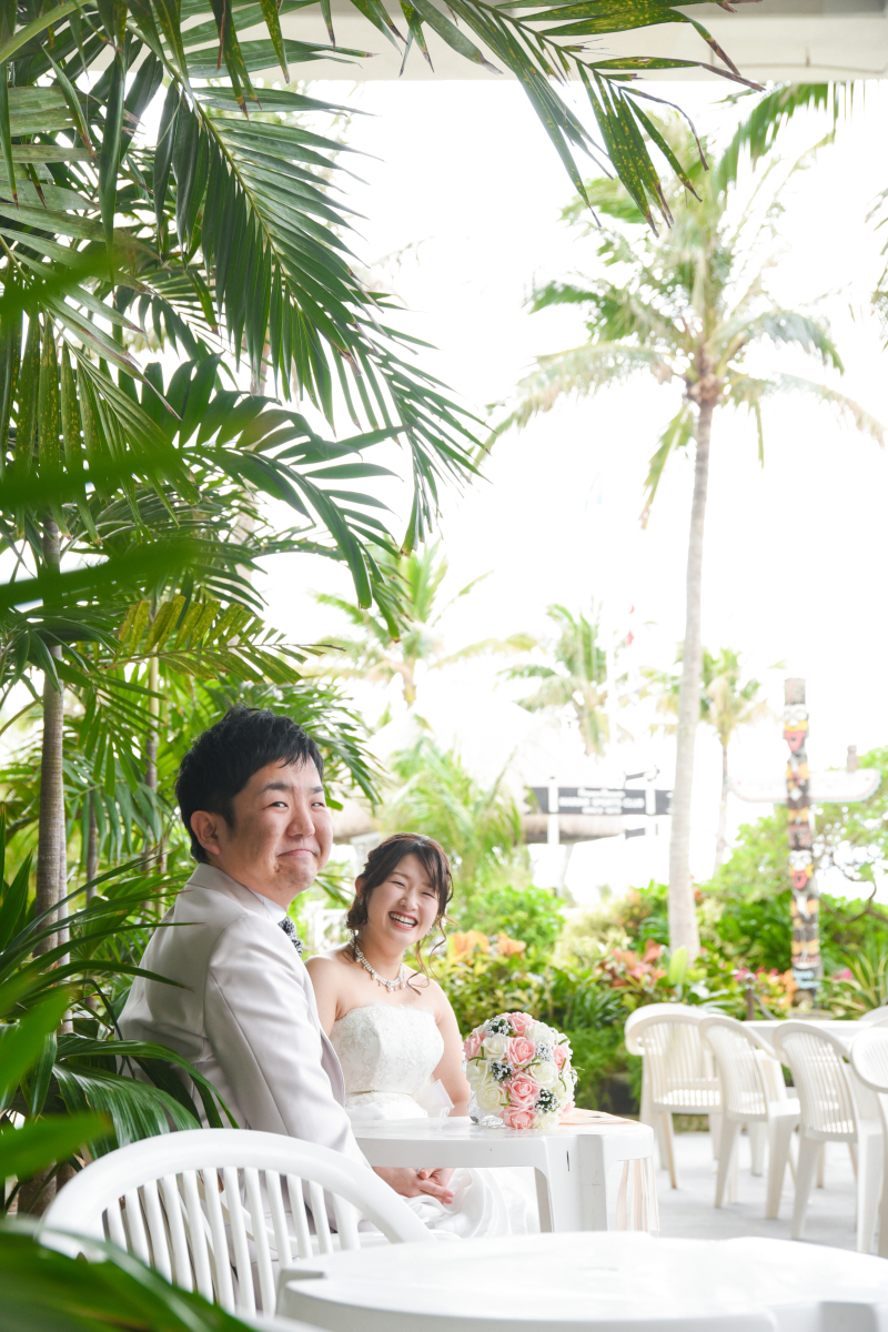 ヤシの木の下でリラックス