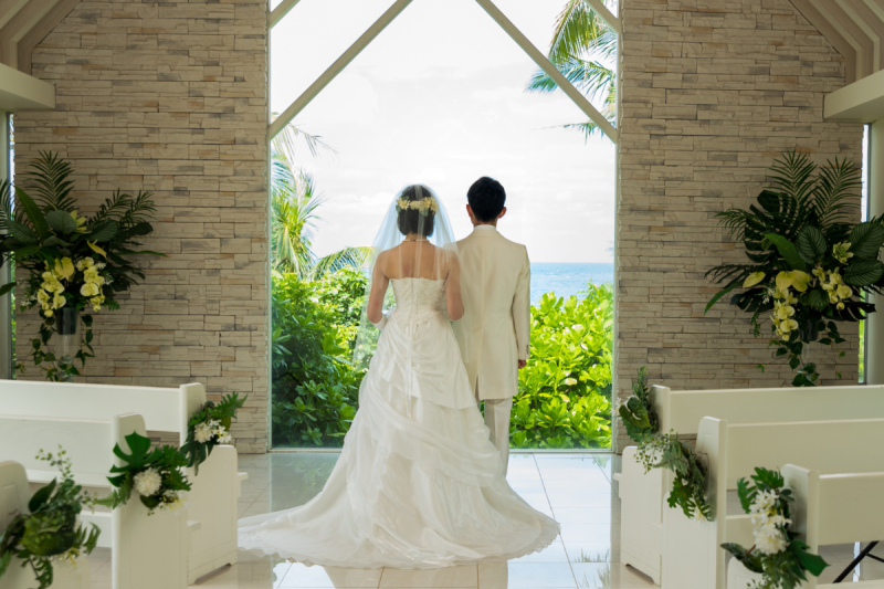 チャペルからは海が望めるワンッ