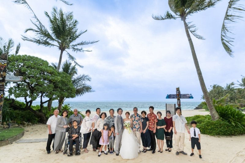 ビーチで記念撮影