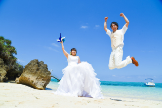 南の島で「イエーイ！」＼(＾▽＾)／