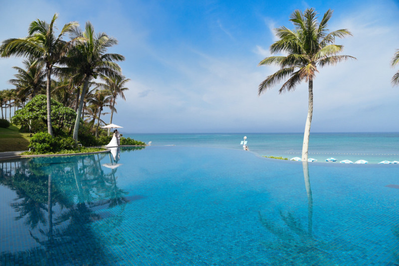 永遠に続くドラマティックな水面