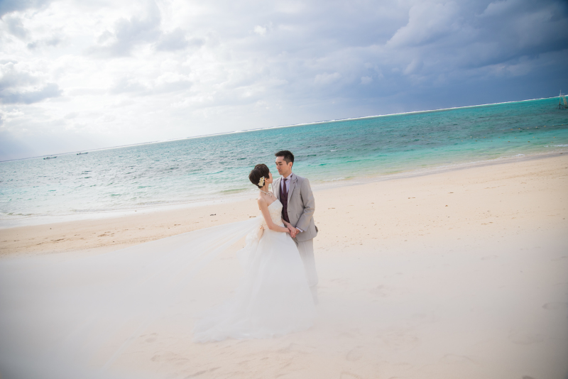 水面にたたずむ白鳥のように…