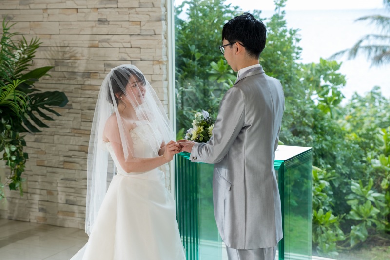 結婚式さながらに