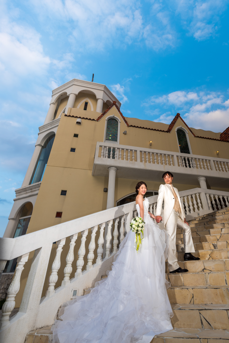 青空とチャペル