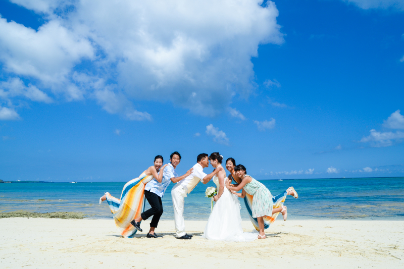 サプライズプレゼント！家族でウエディングフォト