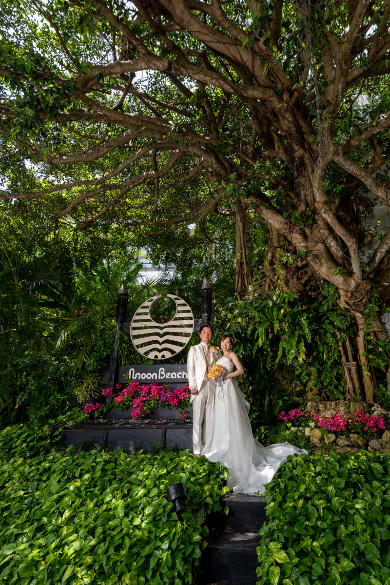 花と緑とムーンビーチ