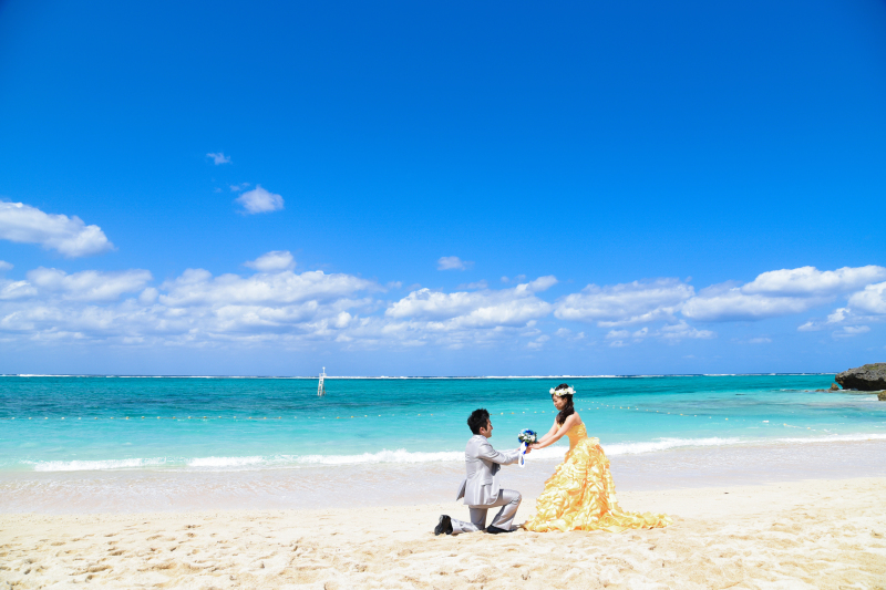 ドレスチェンジ後は真っ白のふかふかビーチ