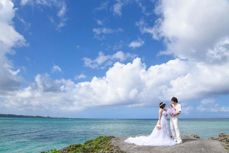 家族みんなで海と空に包まれて