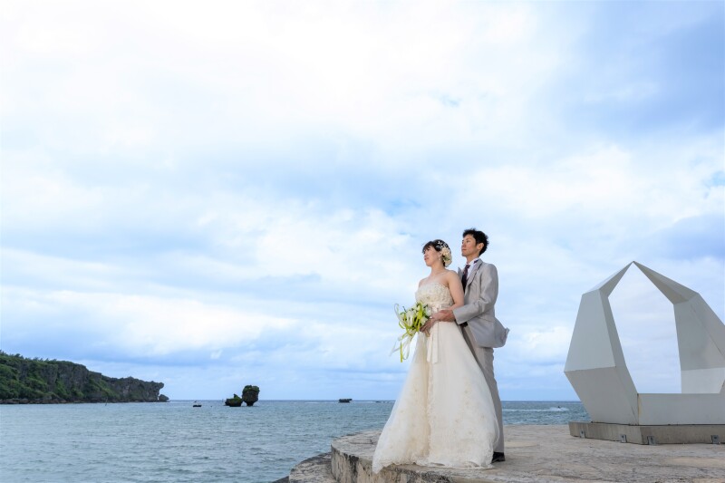 曇り空とやさしい光