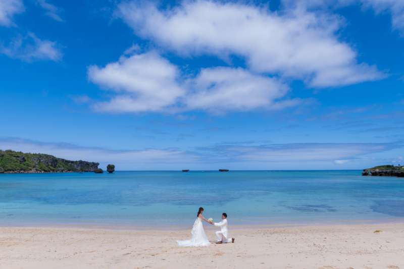 エメラルドグリーンの海