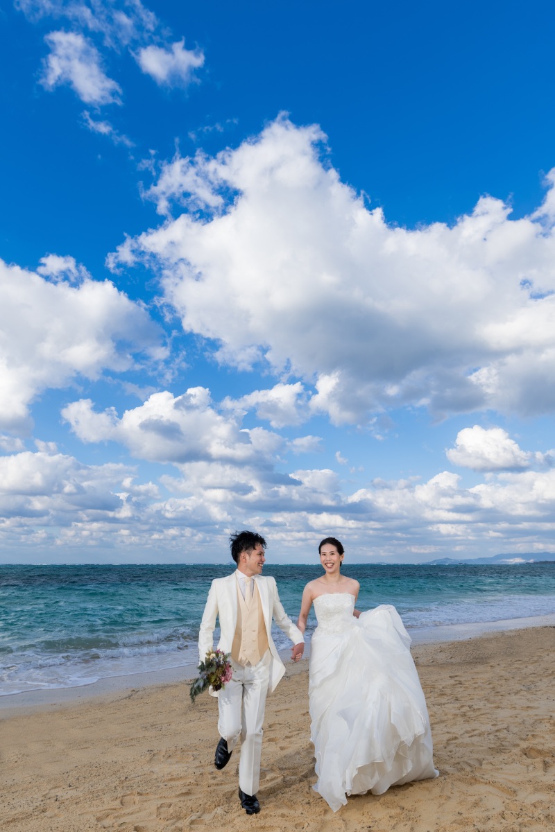 ビーチを駆けて