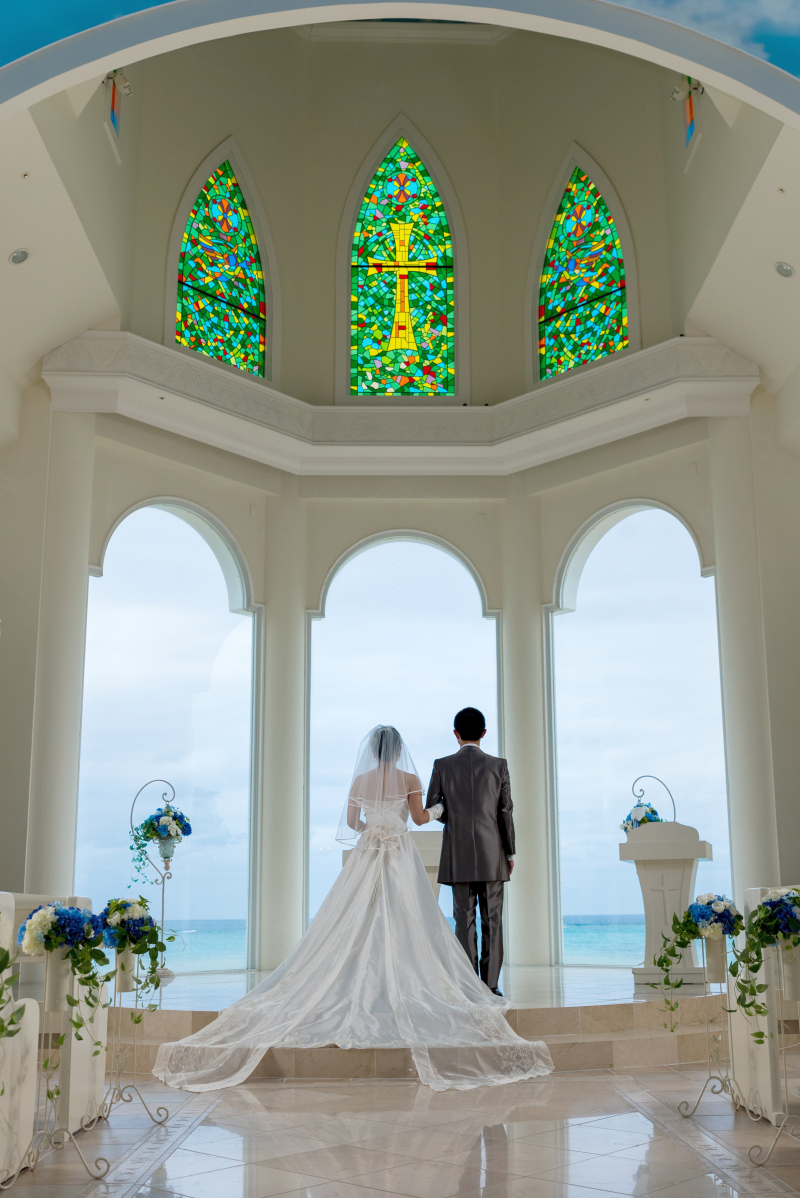 海に近いチャペルで