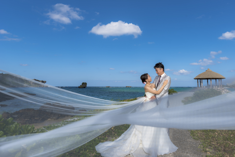 ベールに包まれて