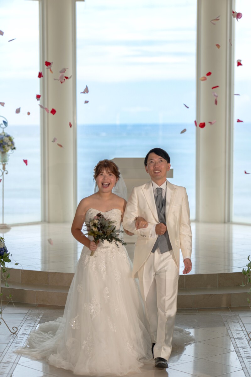 祝福のフラワーシャワー