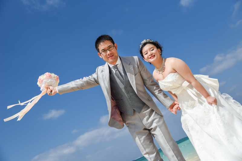 そして「明るく」