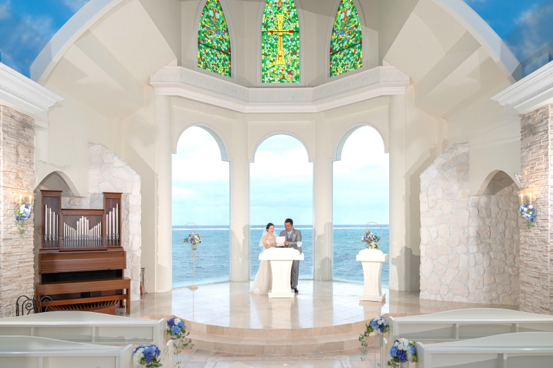 結婚証明書へサイン