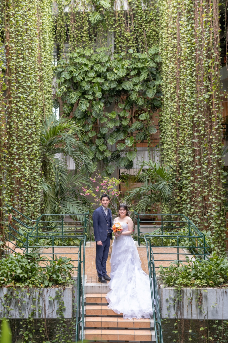 緑に包まれた館内フォト