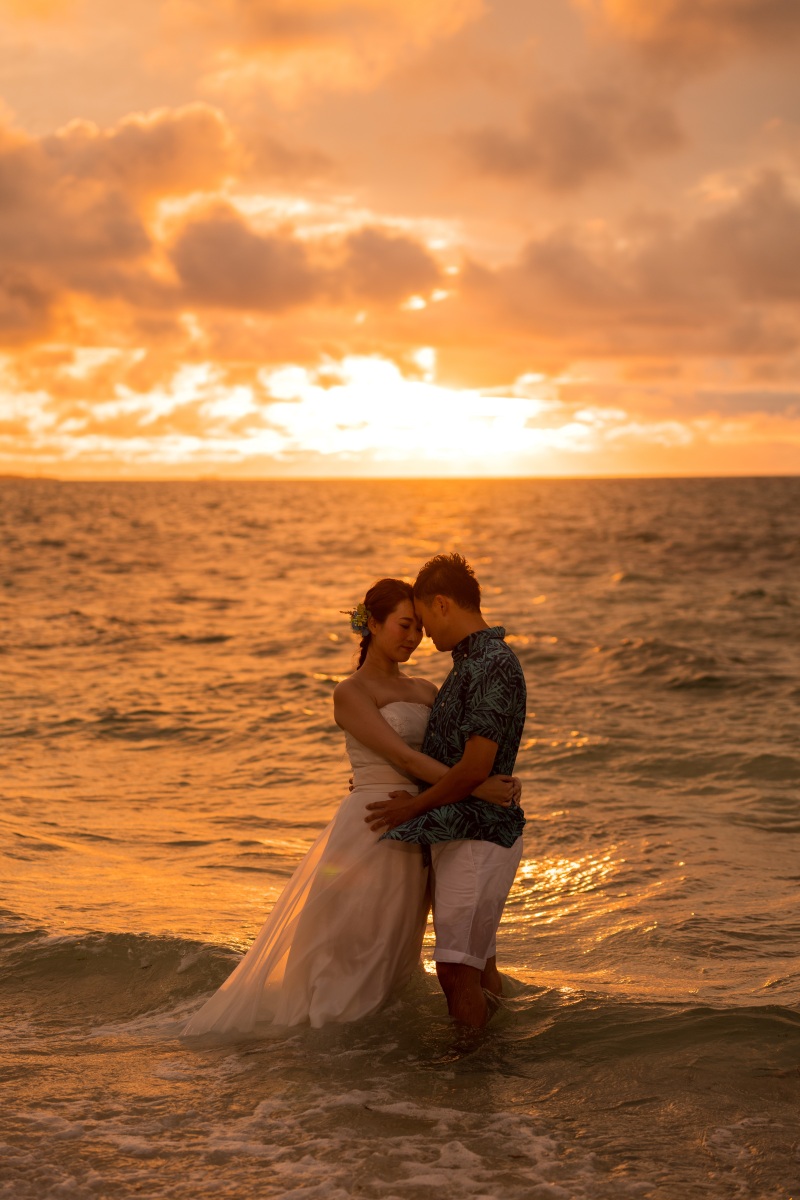 オレンジに染まる海