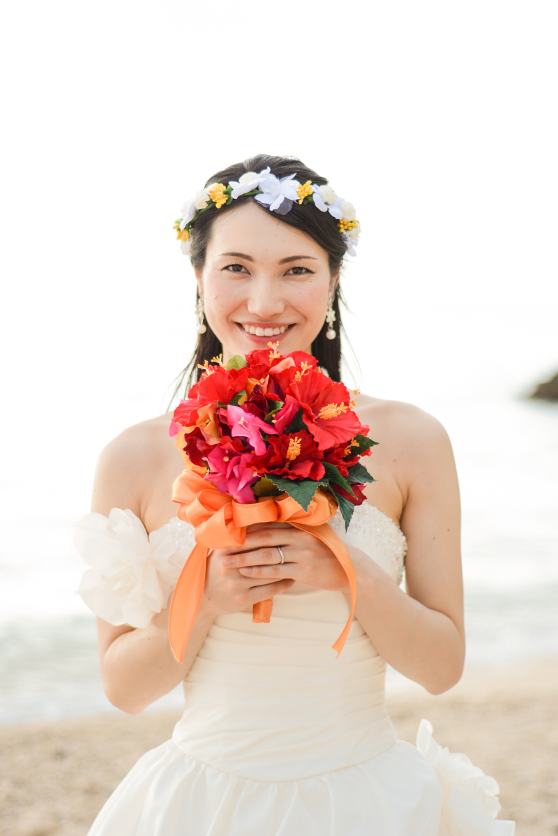 笑顔と花冠とハイビスカス