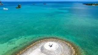おんなそん　サンゴの美しい海でドローン撮影