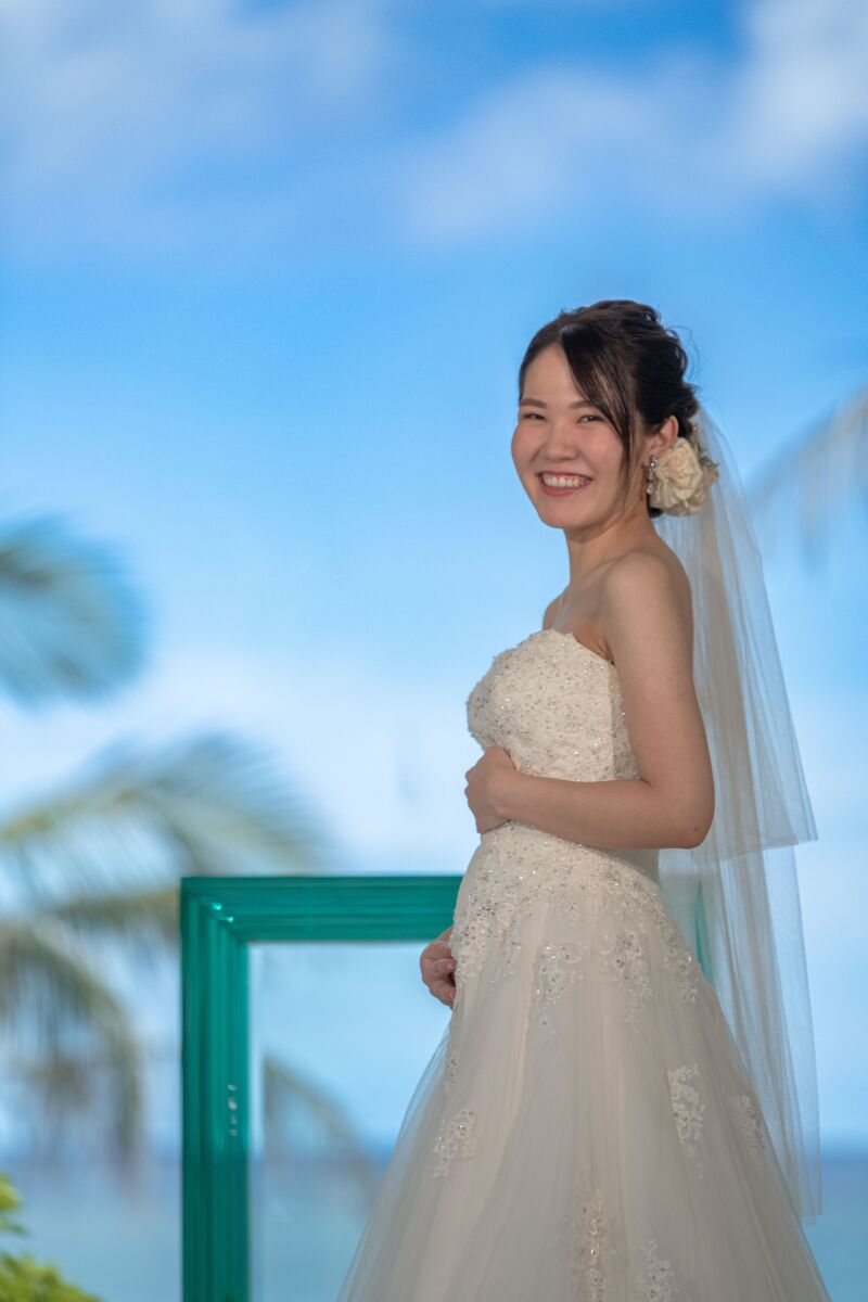 マタニティの方に着やすいウエディングドレス