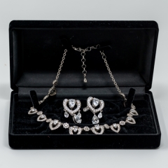 選べるアクセサリー＆ヘアオーナメント