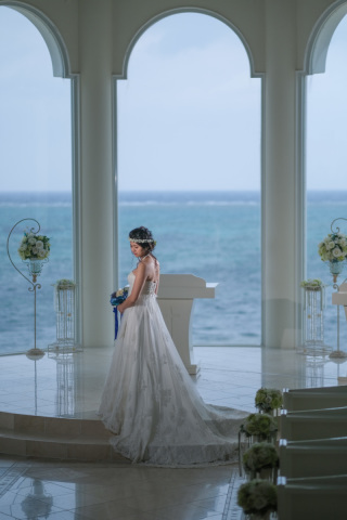 被写体にあったポージングをいつもイメージしながら、撮影にのぞんでいます。被写体らしく、そして、より美しく写真を残すために、撮影時はポージングや目線を細かく指示させていただきますが、許してくださいね。