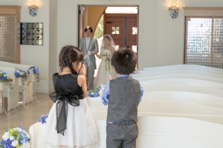 10周年&2200組の実績のスタジオムーンで結婚周年記念のバウリニューアル「美しい写真を永遠に、楽しいフォトウエディング」