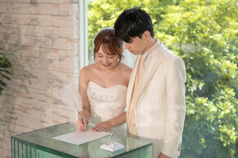 ◉安心の全衣装追加料金なし【チャペル&ビーチアルバムPKG】★アルバム付!ムーンビーチのチャペル★青空&新婦美肌補正2万円分付