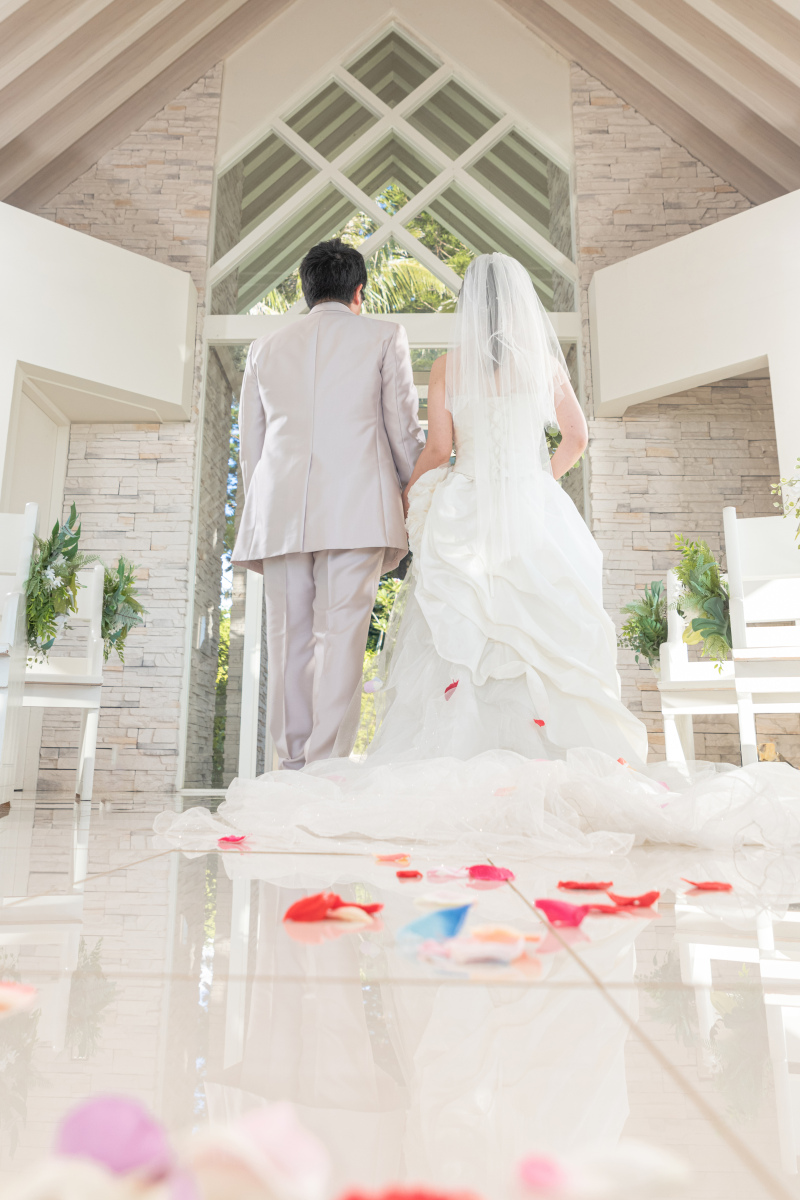 11周年記念★3月撮影★安心の衣装追加料金なし『恩納村海が見えるチャペル&ビーチプラン』★青空&美肌補正2万円分付