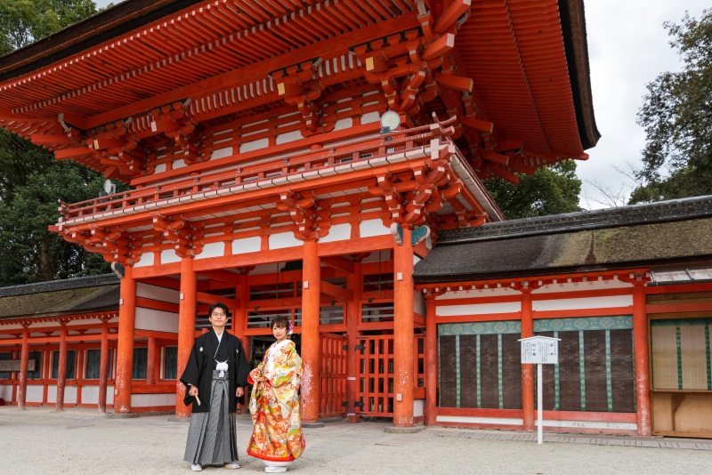 【沖縄恩納村ムーンビーチ&京都世界遺産 下鴨神社プレミアムフォト】◆沖縄でドレス&京都で和装撮影◆安心の衣装追加料金なし!