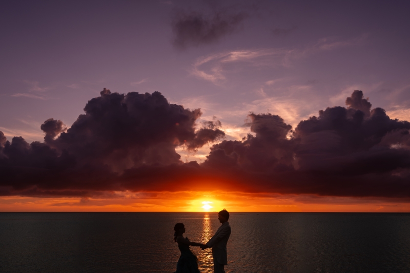 『ムーンビーチプレミアム+サンセットフォト』★ムーンビーチでサンセット撮影付★安心の衣装追加料金なし!青空&美肌補正2万円分付!