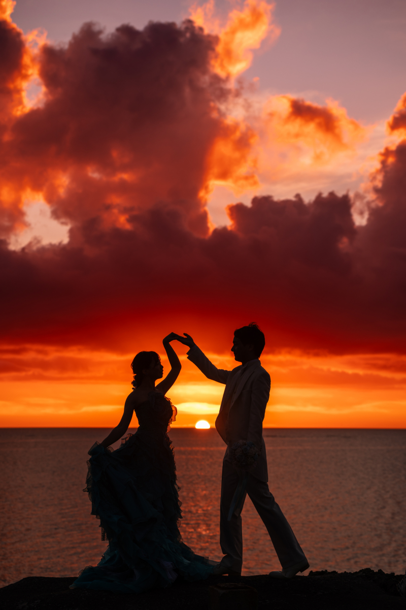 『おんなそんビーチフォト+サンセットプラス』★サンセット撮影付!恩納村ビーチ★安心の衣装追加料金なし!青空&美肌補正2万円分付